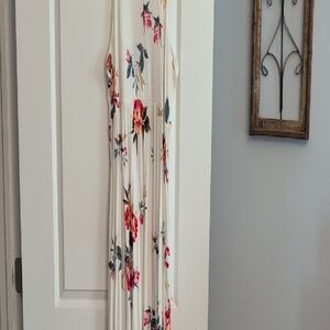 NWT Floral Sleeveless Maxi Dress with Pockets